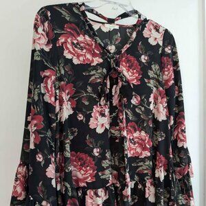 Women's M Flared Sleeve Sheer Black Floral Blouse Medium Flowy Good Used